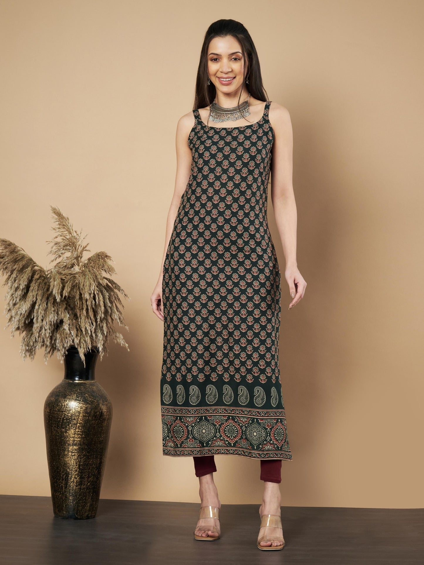Zerah Shoulder Straps Boat Neck kurta